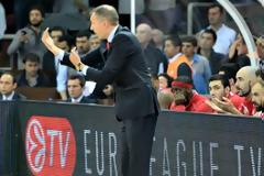 ΤΟΜΙΤΣ : ΣΕΒΑΣΜΟΣ ΣΤΟΝ ΠΑΝΙΩΝΙΟ ΚΑΙ... ΓΥΡΙΣΜΑ ΔΙΑΚΟΠΤΗ