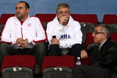 ΣΤΟ ΛΟΝΔΙΝΟ ΓΙΑ ΣΥΣΚΕΨΗ ΚΑΙ ΕΙΣΙΤΗΡΙΑ Ο ΣΤΑΥΡΟΠΟΥΛΟΣ