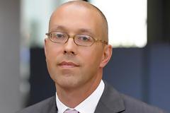 Άσμουσεν: Το ευρώ θα επιβιώσει και θα βγει από την κρίση ισχυρότερο