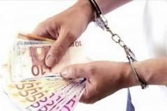 Τα χρέη τον οδήγησαν στις χειροπέδες