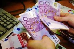 Μειώνονται οι ληξιπρόθεσμες οφειλές του δημοσίου προς τους ιδιώτες