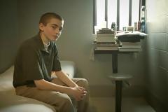 Η ιστορία του 12χρονου που σκότωσε τον πατριό του φίλου του