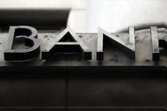 «Η οικονομική κρίση προκλήθηκε από την κατάχρηση κοκαΐνης από τραπεζίτες»