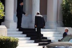 Φουρτούνα στην τρικομματική με την αντικατάσταση Κικίλια...!!!