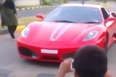 Εκατομμυριούχος επιχειρηματίας συνελήφθη για το δώρο που έκανε στον δεκάχρονο γιό του! [video]