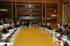 Πότε θα παραδειγματιστούμε; 21 υπουργοί στην Ιταλία, 41 στην Ελλάδα!!!