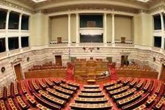 Μισθό 376 ευρώ ψήφισε η κυβερνητική πλειοψηφία με (ν)τροπολογία της τελευταίας στιγμής