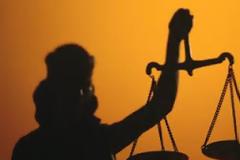 Ένοχες οι ανάγκες τους. Αθώοι...