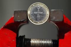 Κύπρος: Υπερψηφίστηκαν τα μνημονιακά νομοσχέδια