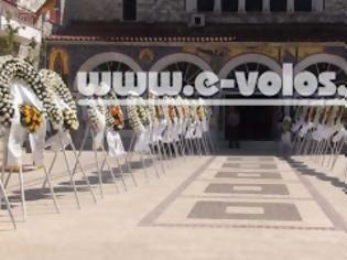 Φωτογραφία για Σε αντιμνημονιακό φόντο η κηδεία του Κώστα Κόγια στο Βόλο [video]