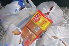 Διανομή τροφίμων σε 130 άπορες οικογένειες του Δ. Θηβαίων για τις ημέρες του Πάσχα μέσω του Κοινωνικού Παντοπωλείου