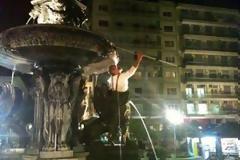 Πάτρα: Δείτε φωτo από τα γυρίσματα της διαφήμισης του ΟΠΑΠ στην πλατεία Γεωργίου