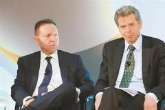 Στουρνάρας: Διαψεύδει αίτημα προς την τρόικα για διπλή δόση τον Μάιο