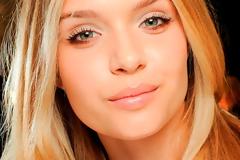 Nude χείλη για ανοιξιάτικο look