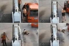 Παραλίγο να σκοτώσει την έγκυο κοπέλα του για λίγη βενζίνη [Video]