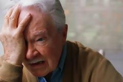 Δεν σεβάστηκαν ούτε την ηλικία του