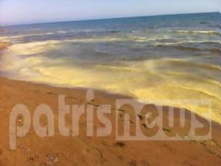 Φωτογραφία για Ηλεία: «Κιτρίνισε» η θάλασσα στο Κατάκολο!