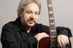 Aντώνης Βαρδής: Η μάχη με τον θάνατο και το χειρουργείο στο κεφάλι