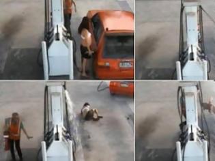 Φωτογραφία για Βίντεο-ΣΟΚ: Για λίγη βενζίνη παραλίγο να σκοτώσει την έγκυο κοπέλα του