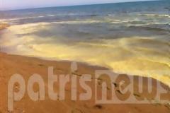 Hλεία: «Κιτρίνισε» η θάλασσα στο Κατάκολο