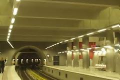 Άνοιξαν οι σταθμοί του μετρό