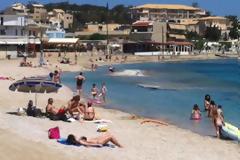 Ηράκλειο: Γέμισαν οι παραλίες κόσμο!