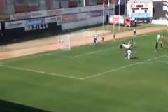 Φοβερό γκολ με...τσίμπημα σκορπιού!