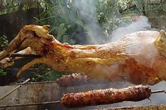 Τρέχουν για φθηνό αρνί στα σούπερ μάρκετ οι Τρικαλινοί!