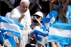 Τις «συνθήκες σκλαβιάς» των εργαζομένων στο Μπανγκλαντές κατήγγειλε ο Πάπας Φραγκίσκος