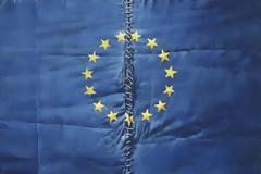Η ΕΕ δεν θα αλλάξει επειδή το ζητούν οι φεντεραλιστές αλλά επειδή την απειλούν ανοικτά οι ευρωσκεπτικιστές!