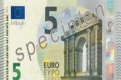 Προσοχή! Αύριο κυκλοφορεί το νεο χαρτονόμισμα των 5 ευρώ!