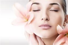 Εννέα σημάδια που δείχνουν ότι το δέρμα θέλει φροντίδα