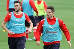 ΕΤΟΙΜΟΣ ΓΙΑ ΤΟ ΦΙΛΙΚΟ ΜΕ ΤΟΝ ΑΤΡΟΜΗΤΟ Ο ΘΡΥΛΟΣ