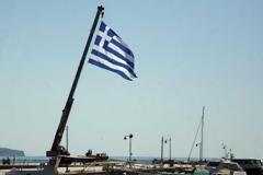 Σημαία μήκους 110 τετραγωνικών μέτρων κυματίζει στη Νέα Κίο