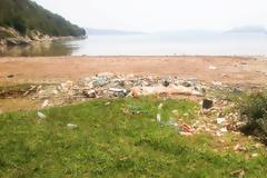 Χωματερή δημοφιλής παραλία του Αστακού