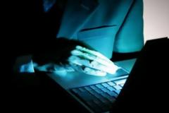 Ηρακλειώτης κατήγγειλε το Γολγοθά του με... email στον υπουργό!