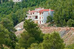 ΥΠΕΚΑ: «Οι δικαστικές αποφάσεις είναι απολύτως σεβαστές»