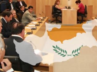 Φωτογραφία για Κύπρος: Στα κόμματα η μελέτη του ΑΚΕΛ για λύση εκτός τρόικας