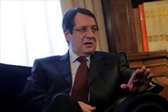 Ευχετήρια μηνύματα Αναστασιάδη σε Παπούλια, Σαμαρά