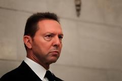 ΥΠΟΙΚ: Διάψευση για ταξίδι Στουρνάρα στην Τζιά