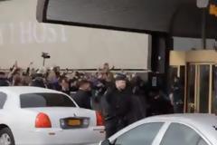 Oι οπαδοί του Justin Bieber δεν είναι και οι εξυπνότεροι του κόσμου [video]