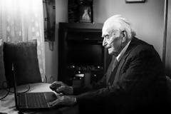 Αχαϊα: Πέθανε στα 105 ο ''παππούς του facebook'' - Ποιος ήταν ο Λεωνίδας Πανουτσόπουλος