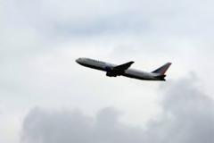 Μόσχα: Aνοικτός ο εναέριος χώρος για πτήσεις επιβατικών αεροσκαφών