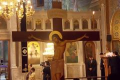 Πάτρα: Η κορύφωση του Θείου Δράματος - Γέμισαν οι ναοί από πιστούς το βράδυ της Mεγάλης Πέμπτης