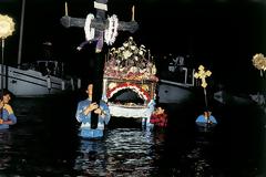 Η Φλέρυ Νταντωνάκη ερμηνεύει τον Επιτάφιο με τον Μάνο Χατζιδάκη