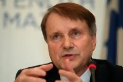 Ο Reichenbach βάζει ιδιώτικές ασφαλιστικές στα ταμεία