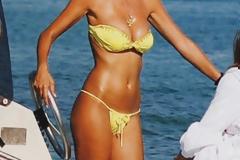 Κι όμως αυτό το κορμί ανήκει σε Eλληνίδα βουλευτή!