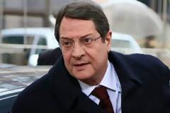 Σύλληψη δημοσιογράφου για αποστολή απειλητικών επιστολών στον Aναστασιάδη