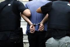 Η αδυναμία στο αλκοόλ του... έβαλε χειροπέδες