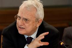 Επιστρέφει ο Χατζηγάκης;